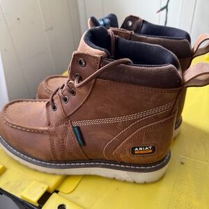 Ariat Women's Waterproof Work Boots 9b